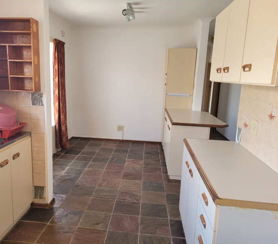 4 Bedroom Property for Sale in Bothasig Western Cape